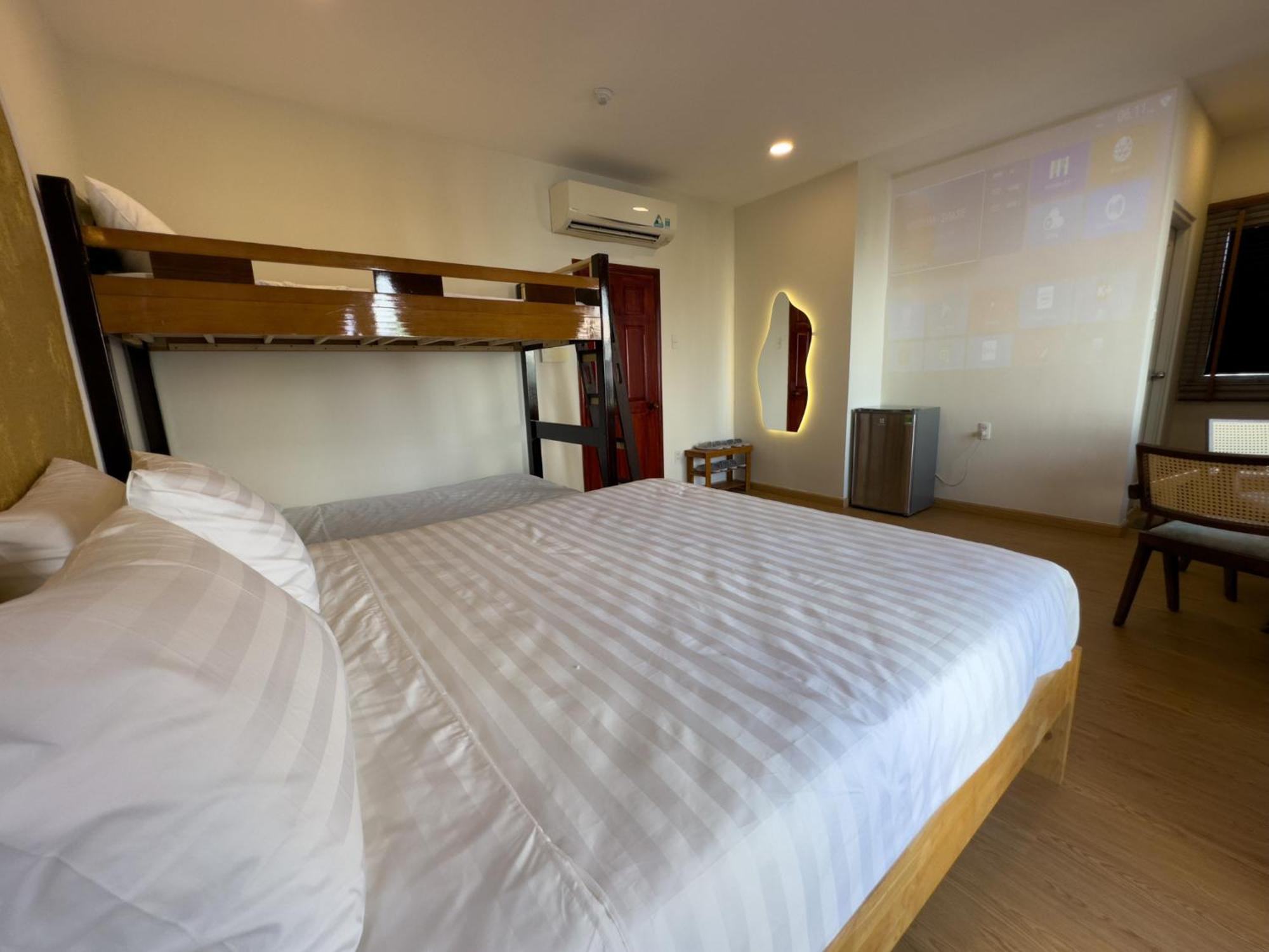 Airie Living Hotel Хошимин Екстериор снимка